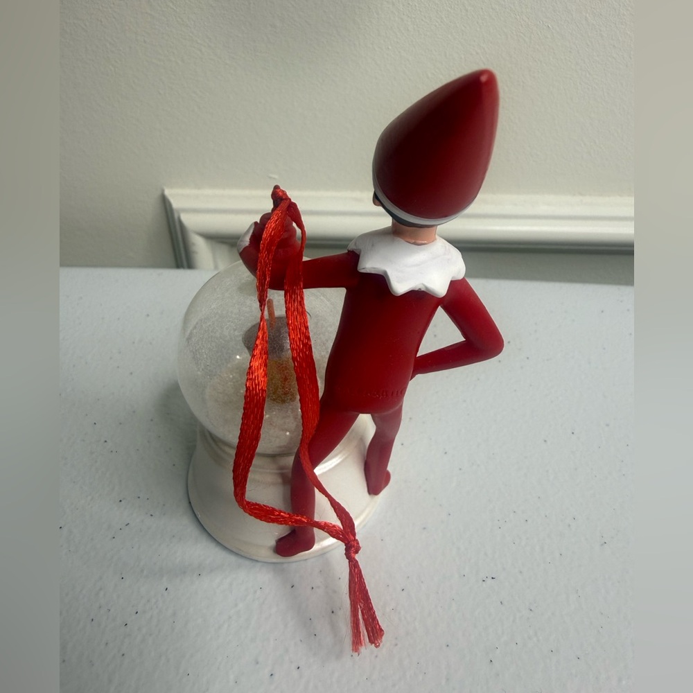 Dunkin' Elf Figurine Set - Picture 8 of 8